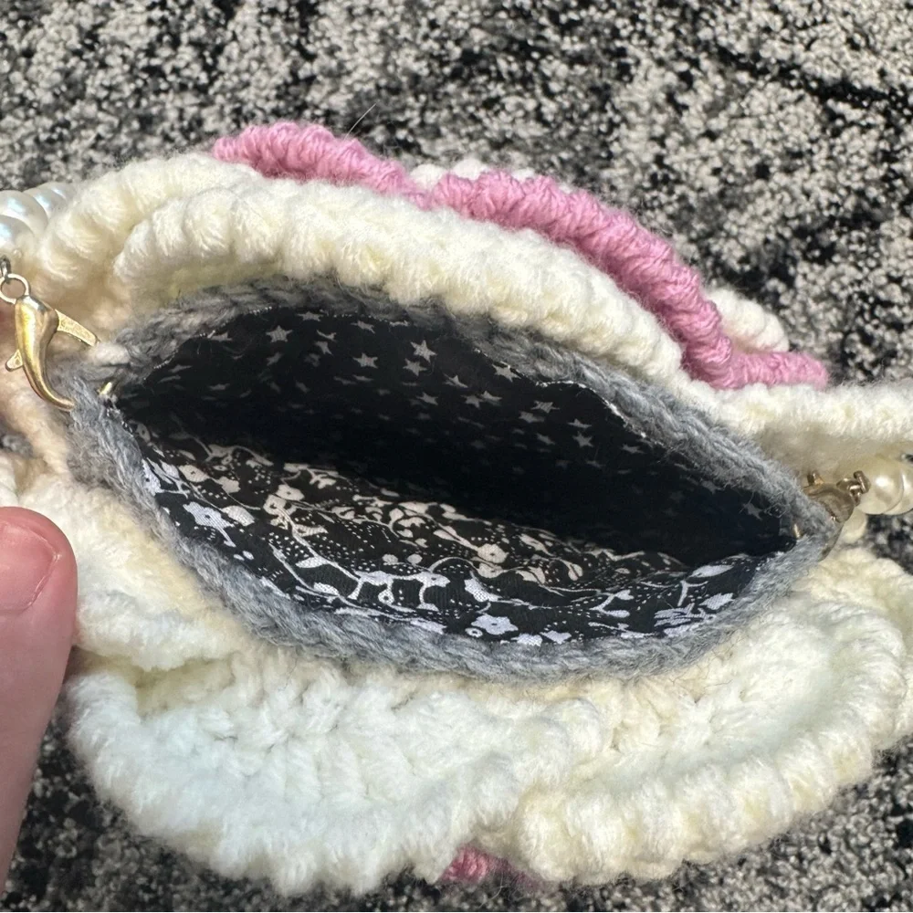 Elegant Floral Crochet Clutch